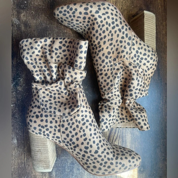 CCOCCI Darby Mid Calf Booties Cheetah size 6 - Picture 4 of 9